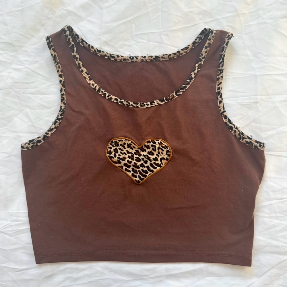 Heart leopard brown embroidered tank
